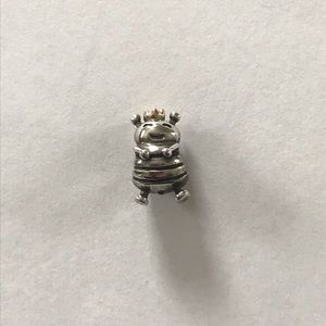 Pandora queen bee charm 🐝